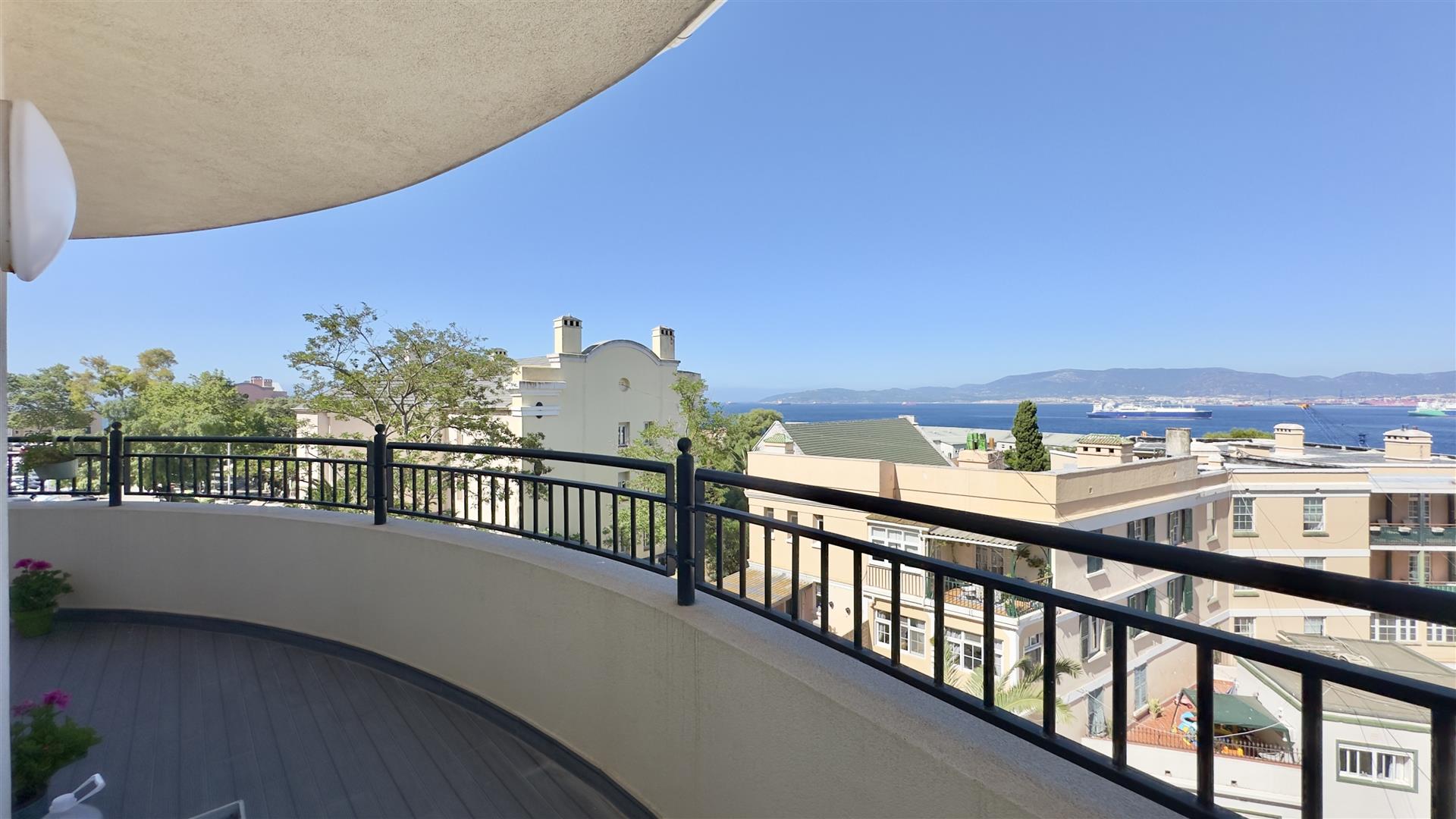  Image of Apartment - 3 Bedrooms - 2 Bathrooms for Rental in South District-Gibraltar, Image 11